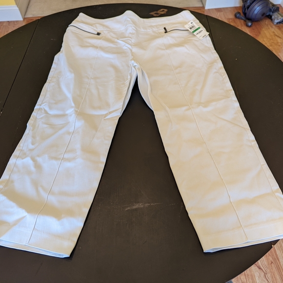 Style & Co White Capris NWT - Picture 1 of 7